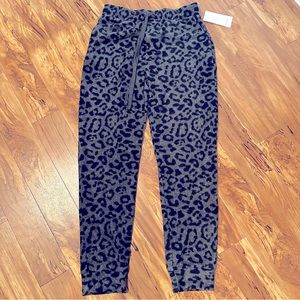 Karen, Kane fuzzy lounge‎ pants size small (#632)
